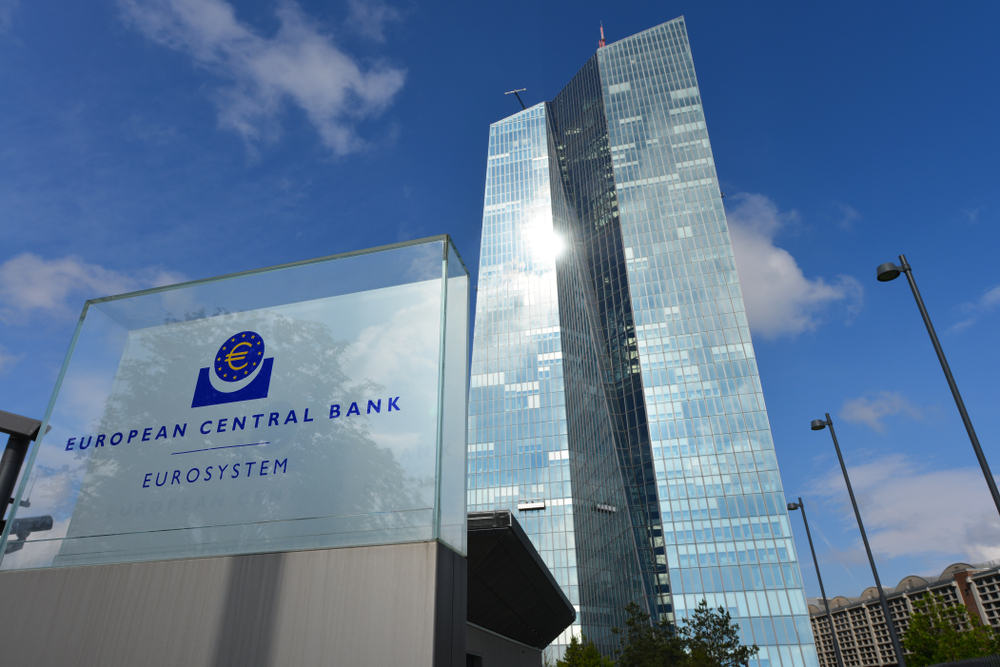 Европе предрекли рекордный экономический шок из-за действий ЕЦБ