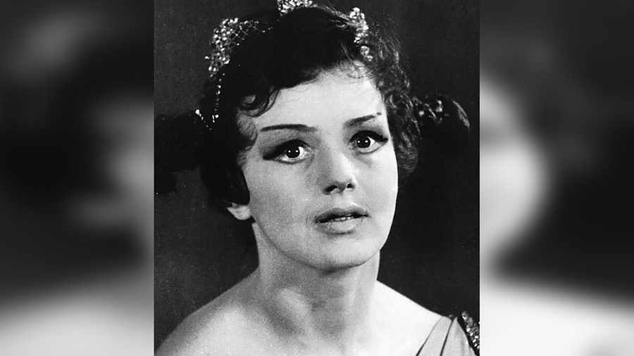 Юлия Борисова в образе принцессы Турандот в 1963 году. Фото © Государственный академического театр имени Евгения Вахтангова