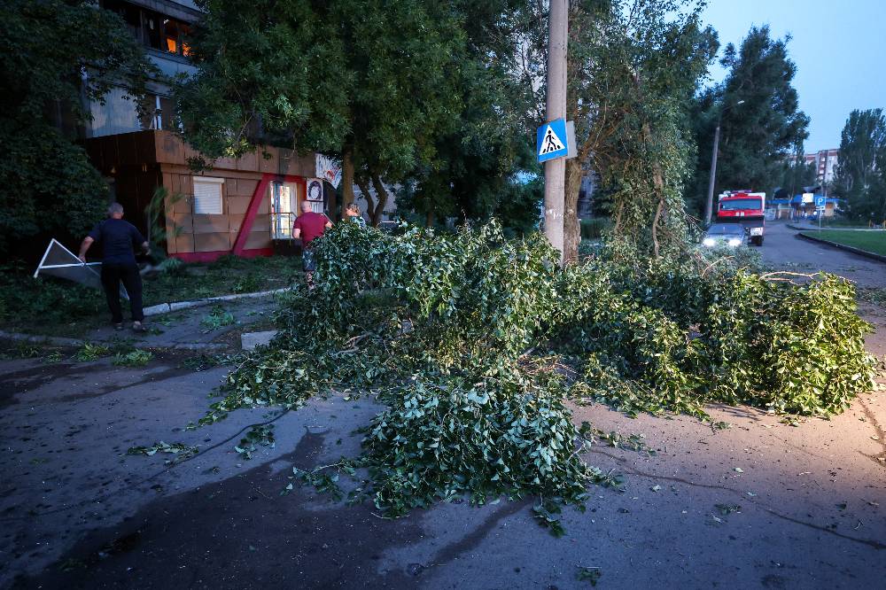 Несколько жилых домов и предприятие повреждены при ударе ВСУ по Брянской области