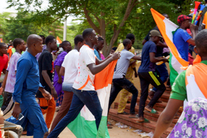 Париж отверг обвинения в отправке самолёта-диверсанта в Нигер и освобождении террористов