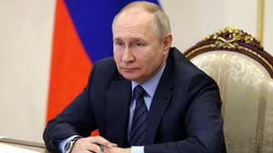 Песков не знает, будет ли Путин звонить своему классному руководителю