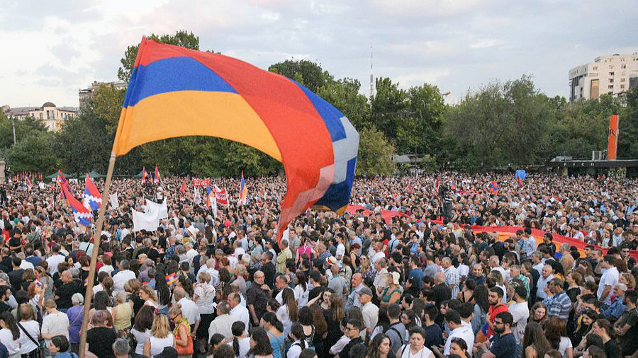 <p>Акция в поддержку Нагорного Карабаха в Армении. Обложка © ТАСС / Александр Патрин</p>