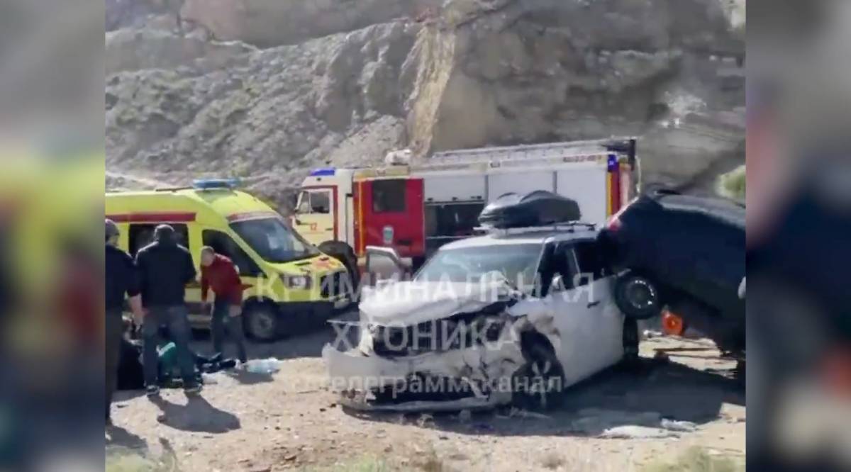 Пассажирский микроавтобус попал в ДТП в Дагестане, есть пострадавшие