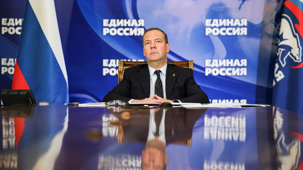 Медведев оценил выступление Единой России на выборах