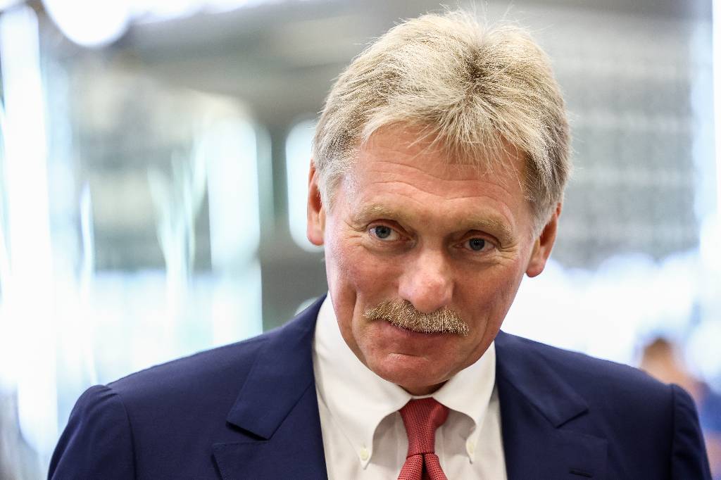Песков: Россия готова при необходимости обсудить с КНДР санкции СБ ООН