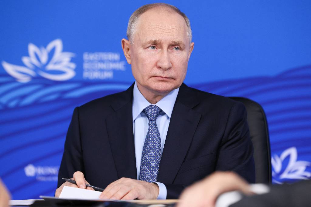 Путин: Нельзя давать разрешения на строительство на подтопляемых территориях