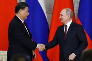 Путин передал привет Си Цзиньпину на встрече с вице-премьером Госсовета КНР