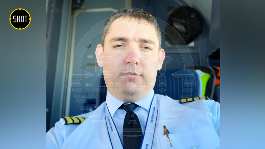 36-летний Сергей Белов, тот самый пилот, который посадил Airbus A320 в поле под Новосибирском. Обложка © t.me / SHOT