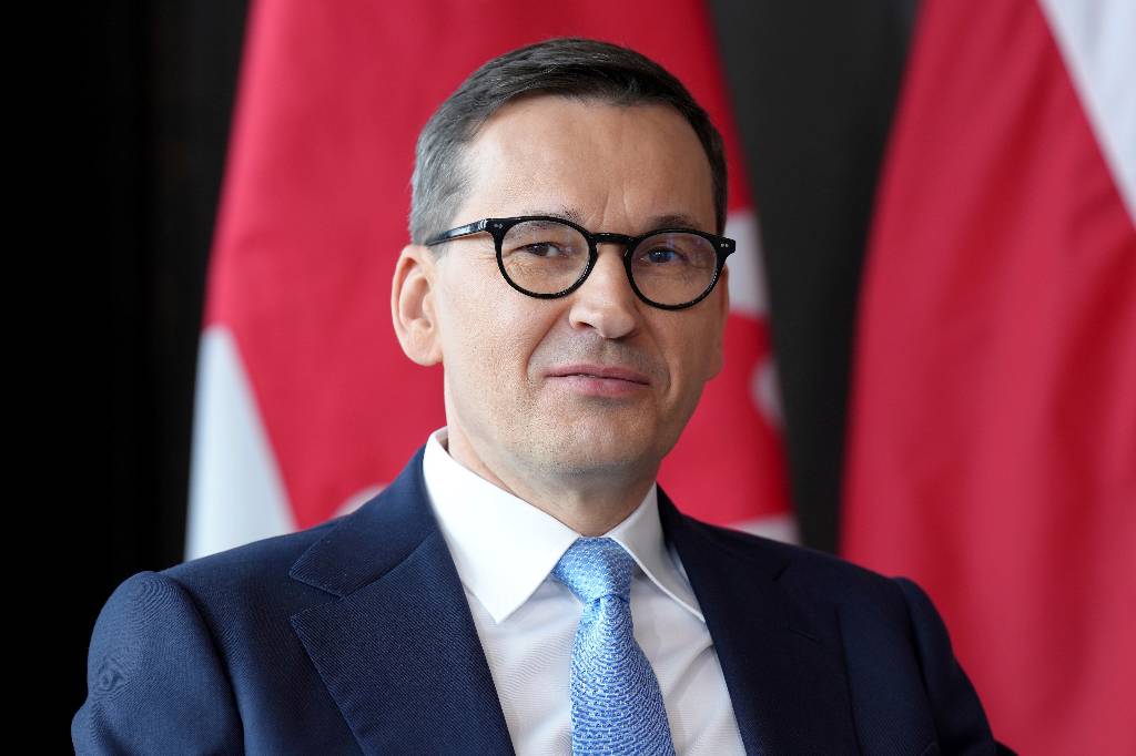 Премьер Польши обещал пойти наперекор приказу ЕС снять эмбарго на украинское зерно