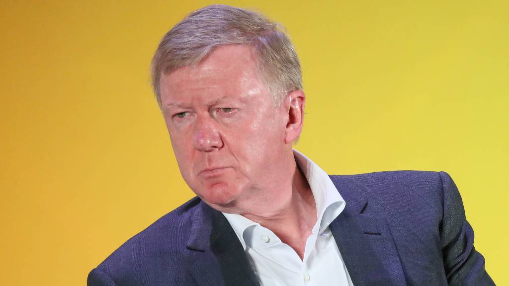 Чубайса, о котором на ВЭФ вспомнил Путин, заметили в аэропорту Риги