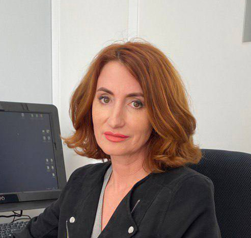 <p>Пожалеть себя, поплакать, даже порыдать, позлиться на него, покричать — в подушку или в лесу. Это абсолютно нормально. Но не увлекайтесь этим процессом. Лучше определить время для своих переживаний, например "я страдаю, плачу два дня"</p>