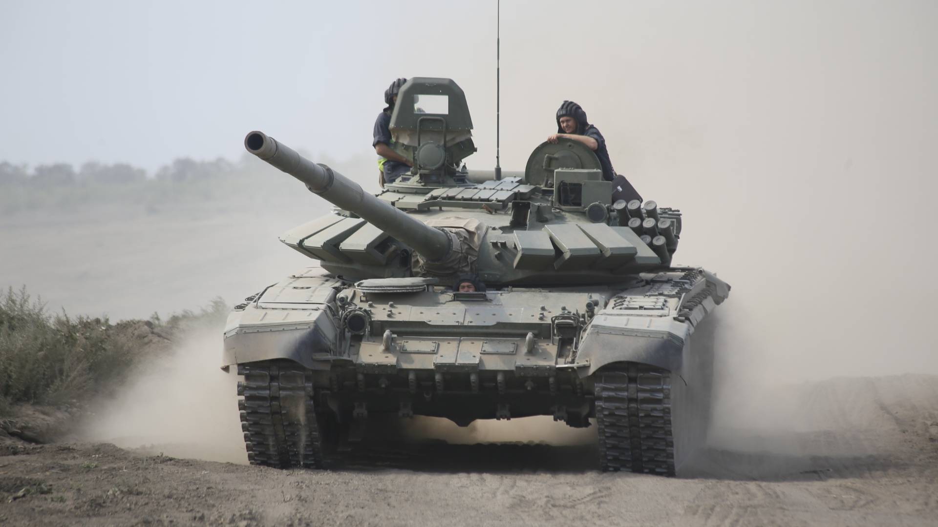 Российский танк в одиночку разбил колонну ВСУ на Южно-Донецком направлении