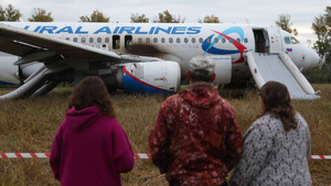 Пилот объяснил решение посадить самолёт в поле под Новосибирском