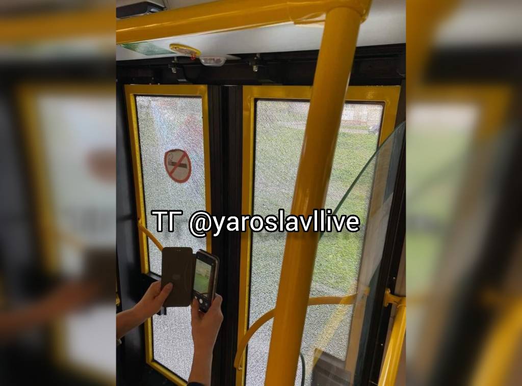 Неизвестные обстреляли автобусы с людьми в Ярославле, возбуждено дело