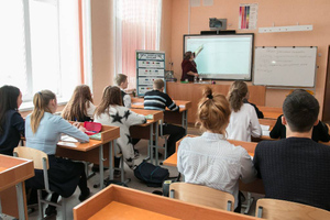 Минпросвещения нашло новых учителей для школы в Екатеринбурге, из которой уволилось 12 педагогов