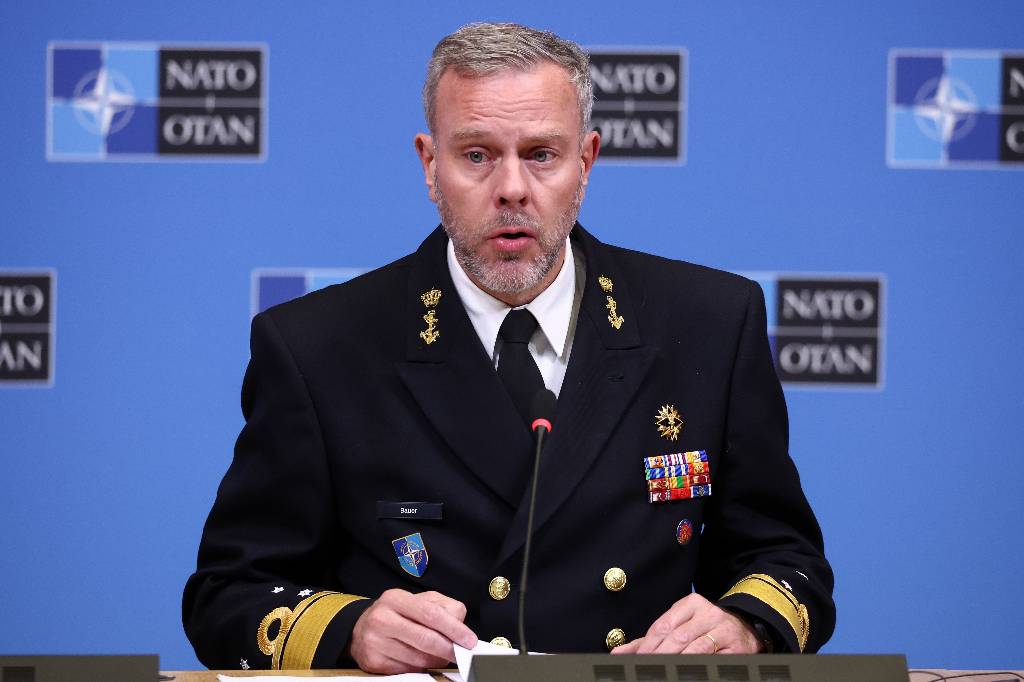 Адмирал НАТО заверил, что альянс не будет нападать на Россию