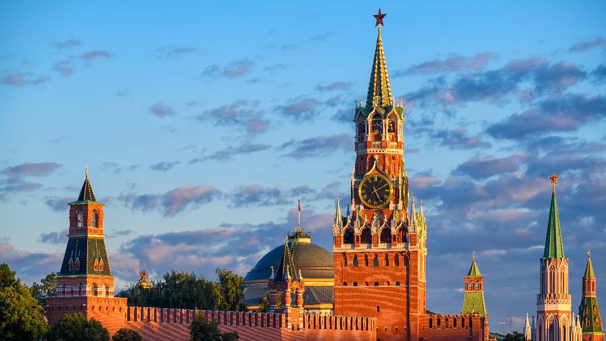 Песков рассказал Лайфу, планируют ли в Кремле вводить масочный режим