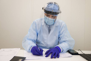 Первый регион России вводит масочный режим из-за новой волны ковида