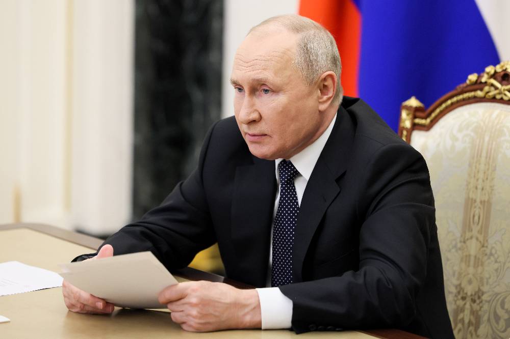 Путин назвал стратегической задачей своевременное вооружение войск СВО