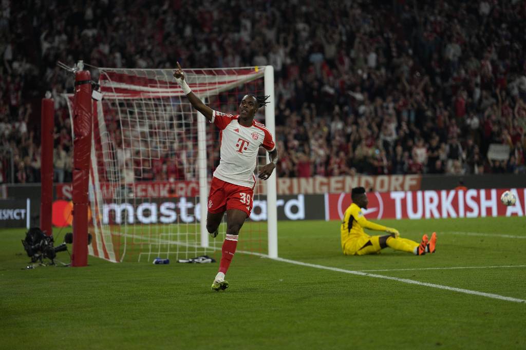 Бавария со счётом 4:3 победила Манчестер Юнайтед в Лиге чемпионов