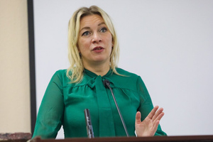Захарова заявила о попытке Пашиняна усидеть на двух стульях в отношениях с ЕАЭС