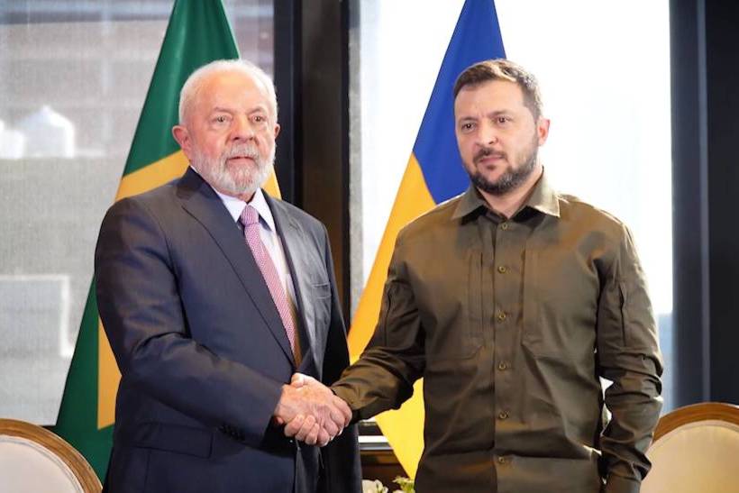 Президент Бразилии с Зеленским на встрече в Нью-Йорке. Обложка © Telegram / V_Zelenskiy_official