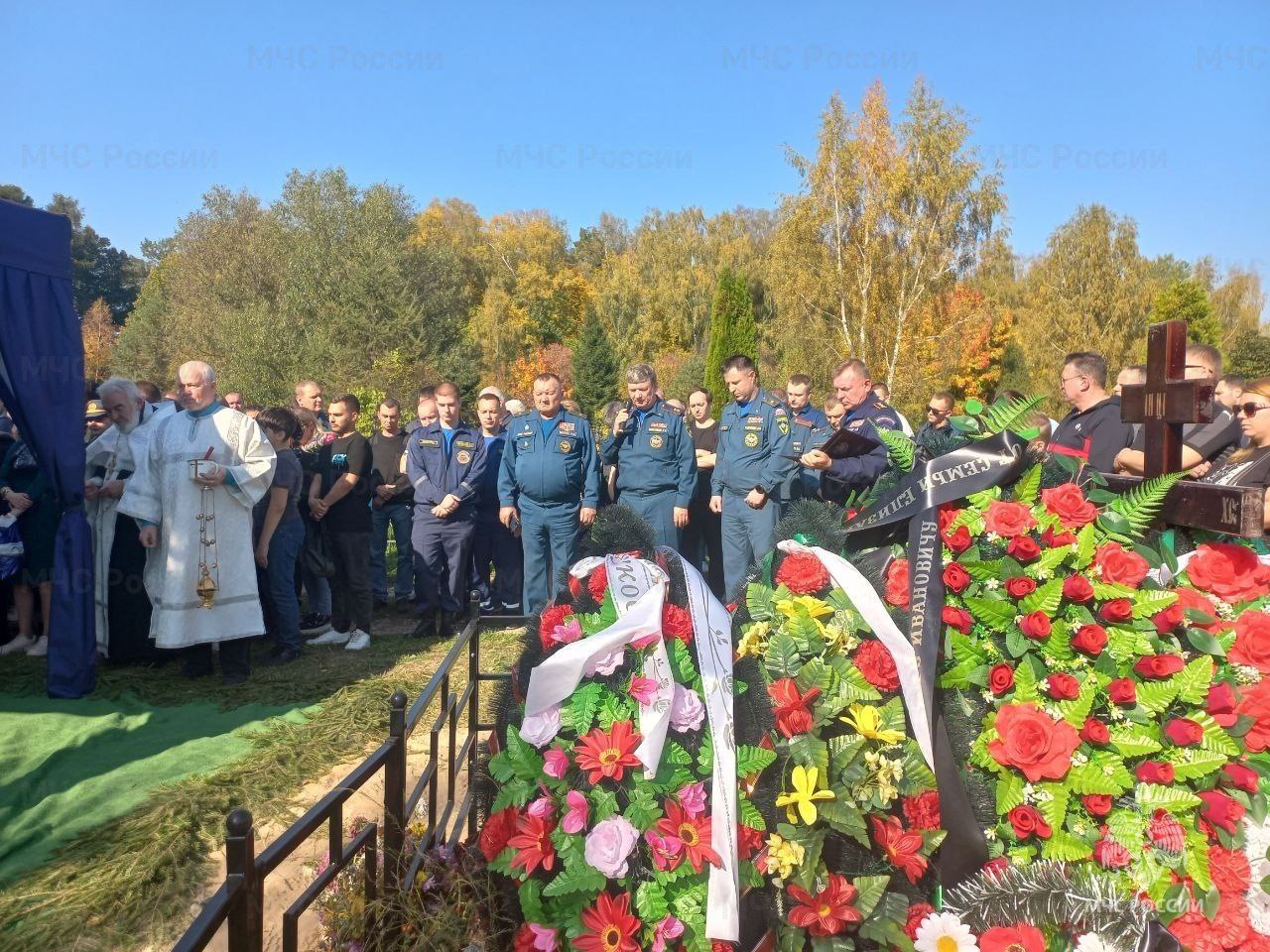 В Подмосковье простились с погибшим под завалами в Балашихе спасателем  Калмыковым