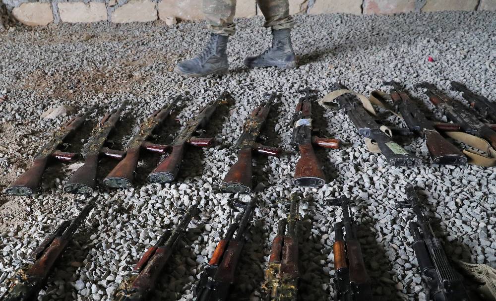 Военные Нагорного Карабаха сдали более 1,2 тысячи единиц стрелкового оружия и ПЗРК