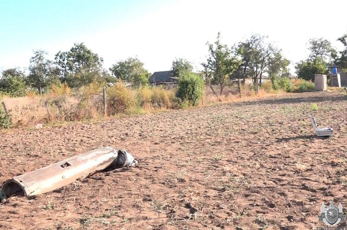 Местных жителей призывают не поддаваться панике из-за упавшей ракеты. Фото © МВД Приднестровья