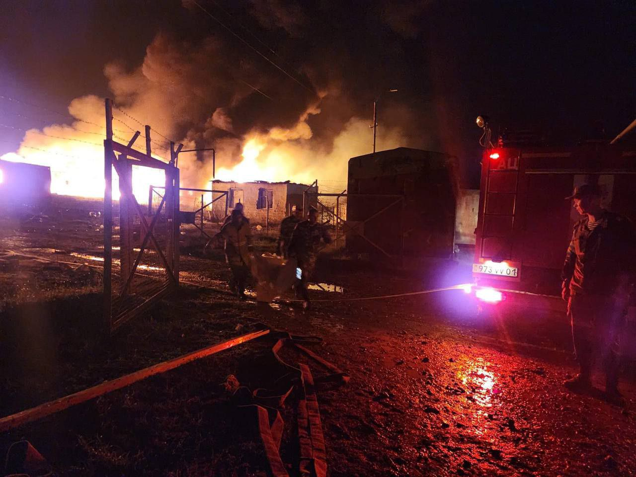 Более 120 человек погибли при взрыве на складе топлива в Карабахе