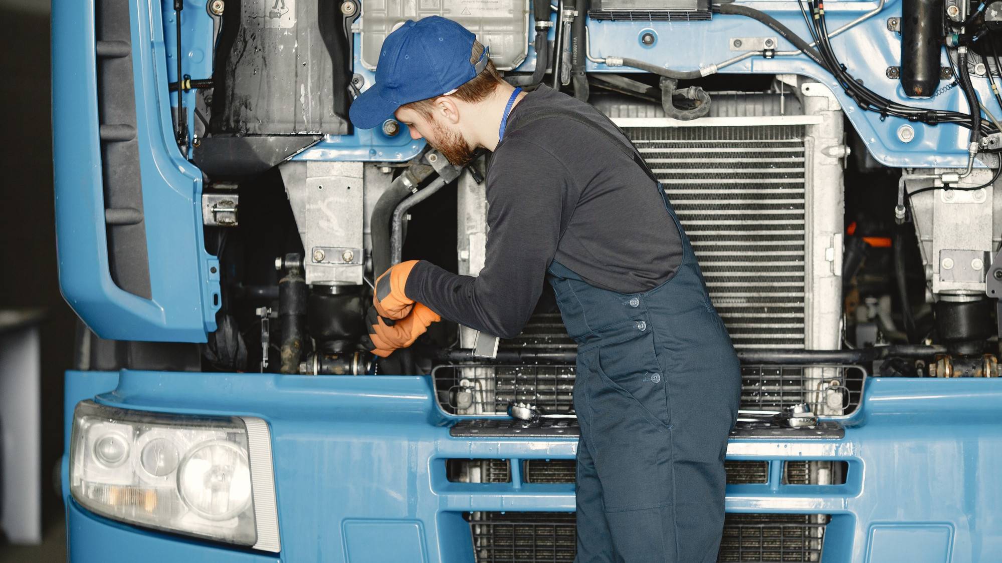 Губернатор Шапша: Завод Volvo в Калуге продолжит работу уже в 2023 году