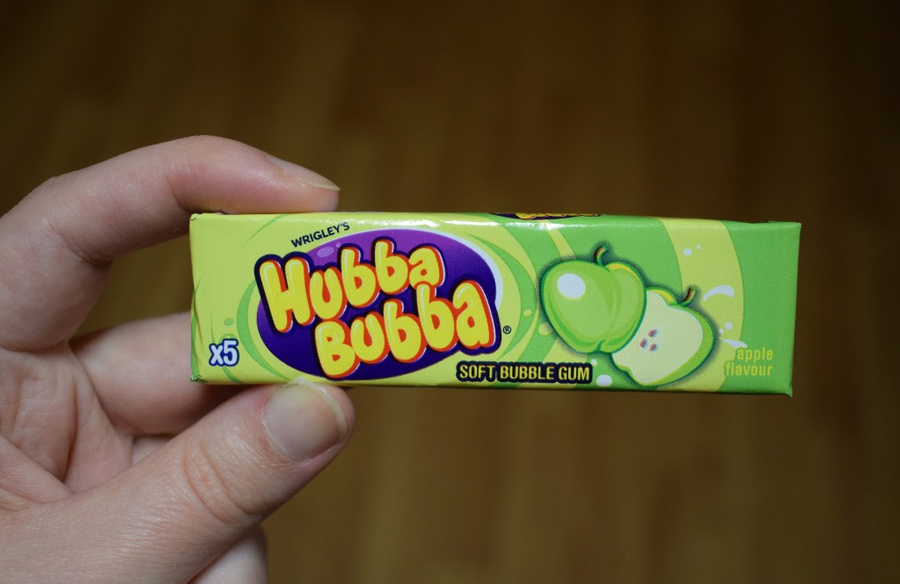 Когда Hubba Bubba впервые поступила в продажу, вкус жевательной резинки был похож на другие, но со временем были созданы новые оригинальные вкусы. Фото © Shutterstock