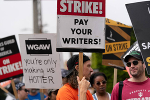 В США завершается забастовка сценаристов, длившаяся почти полгода