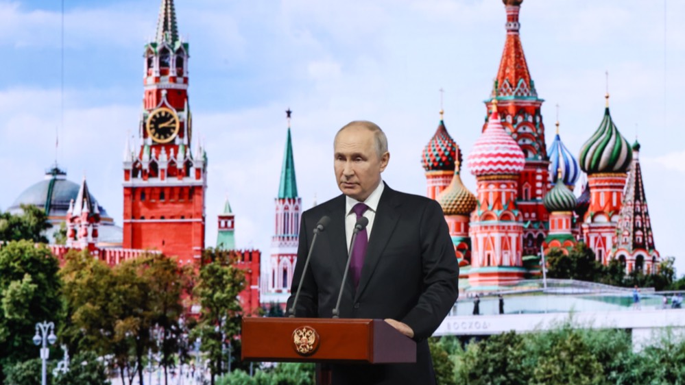 Путин поздравил россиян с Днём воссоединения новых регионов с Россией