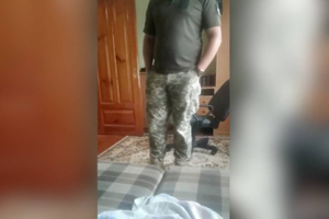 "Хочешь по-нормальному или нет?": На Украине военкомы начали вламываться в частные дома