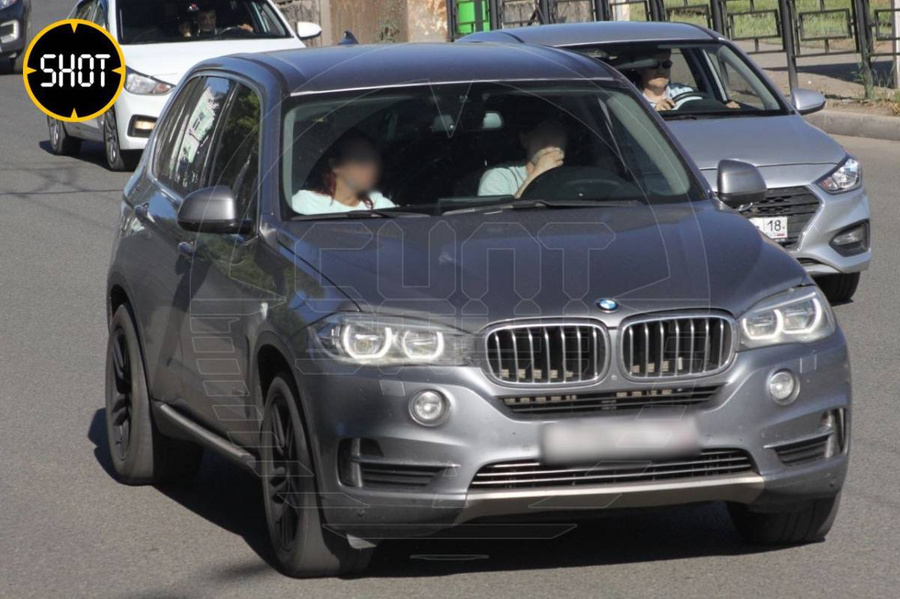<p>BMW Х5, который пропал в Подмосковье. Обложка © Telegram / <a href="https://t.me/shot_shot/56467" target="_blank" rel="noopener noreferrer">SHOT</a></p>