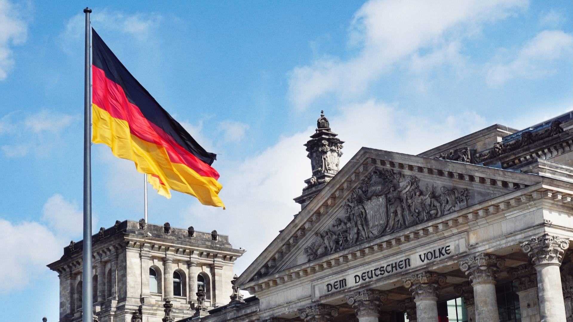 Уровень поддержки немецкого правительства установил новый антирекорд