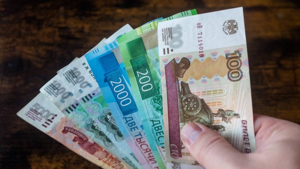 Россиян научили, как не потерять деньги во время кризиса