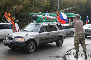 Более 20 человек приняли участие в автопробеге ко Дню воссоединения ЛНР с РФ