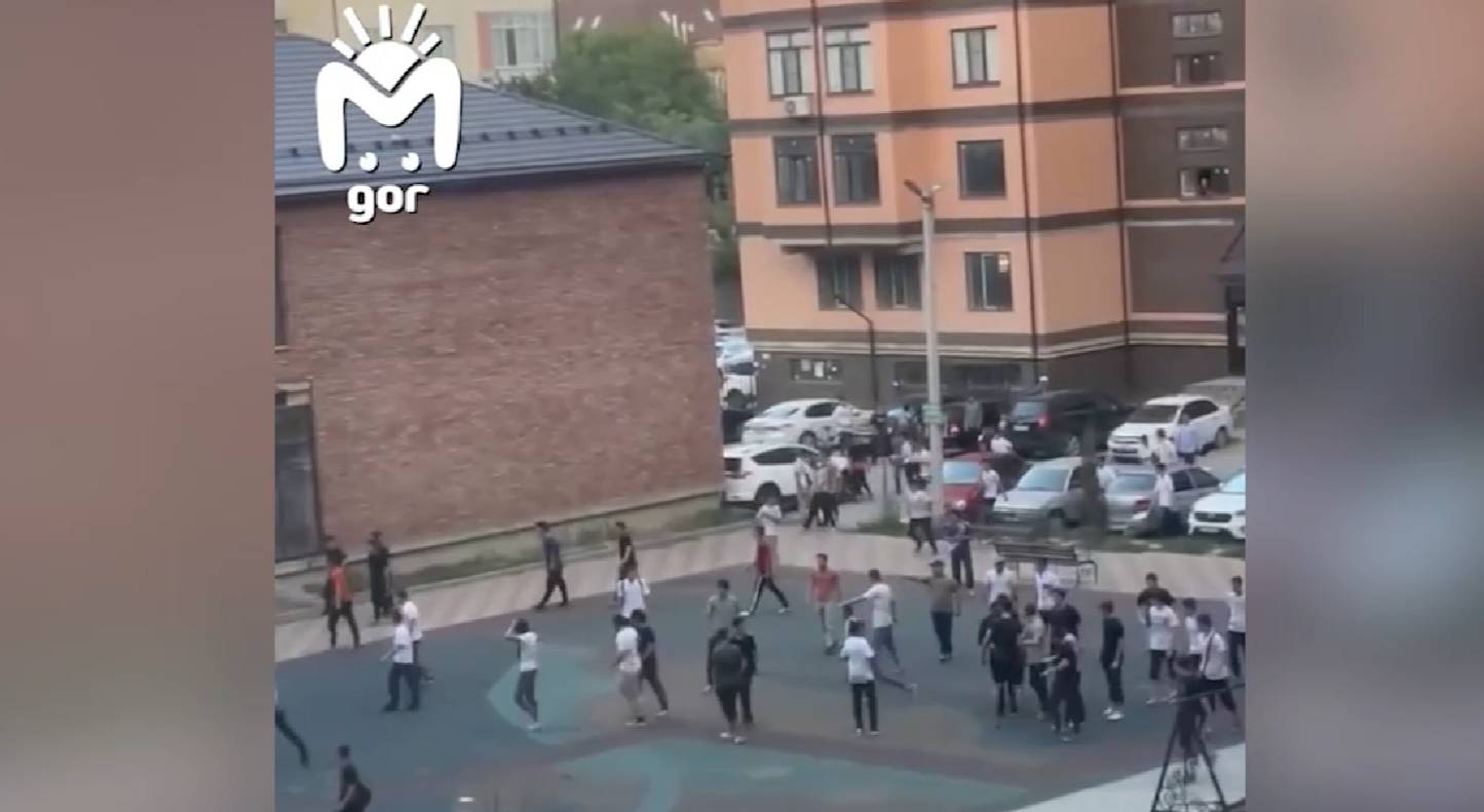 В Дагестане школьники открыли стрельбу из-за обматерившего их сверстника