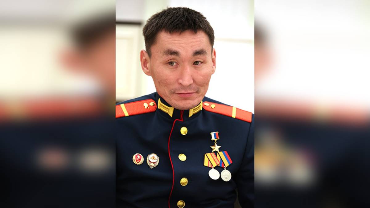 Земляки подарили наводчику танка Алёша табун лошадей, машину и участок в Якутии