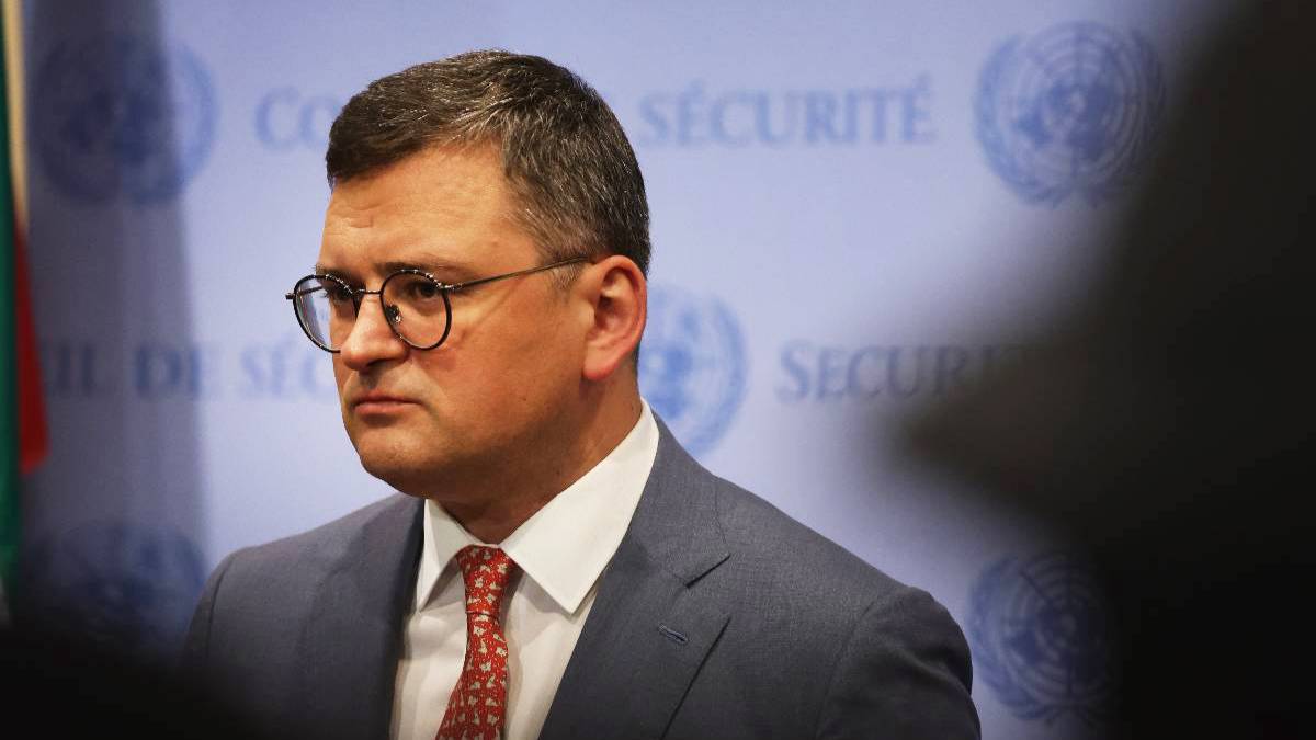 Кулеба захотел добиваться дипломатии с Россией через поле боя