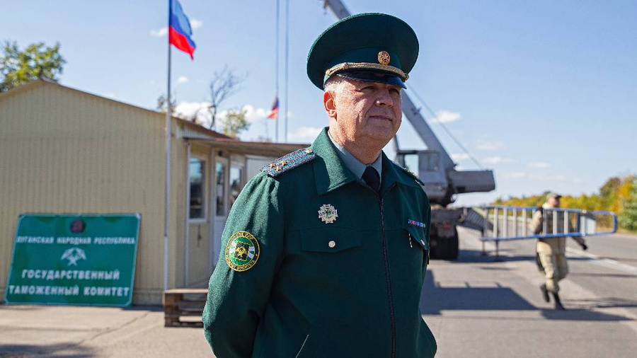 Начальник таможни Луганской Народной Республики Юрий Афанасьевский. Обложка © ТАСС / Александр Река