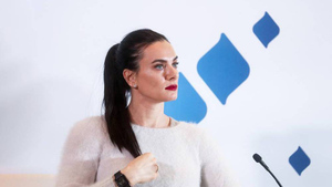 Оскандалившаяся Исинбаева сохранила членство в комиссии МОК