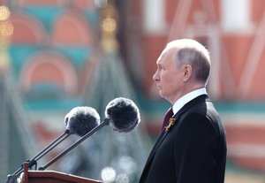 Путин: В 1945 году нацизм был повержен, но не изжит