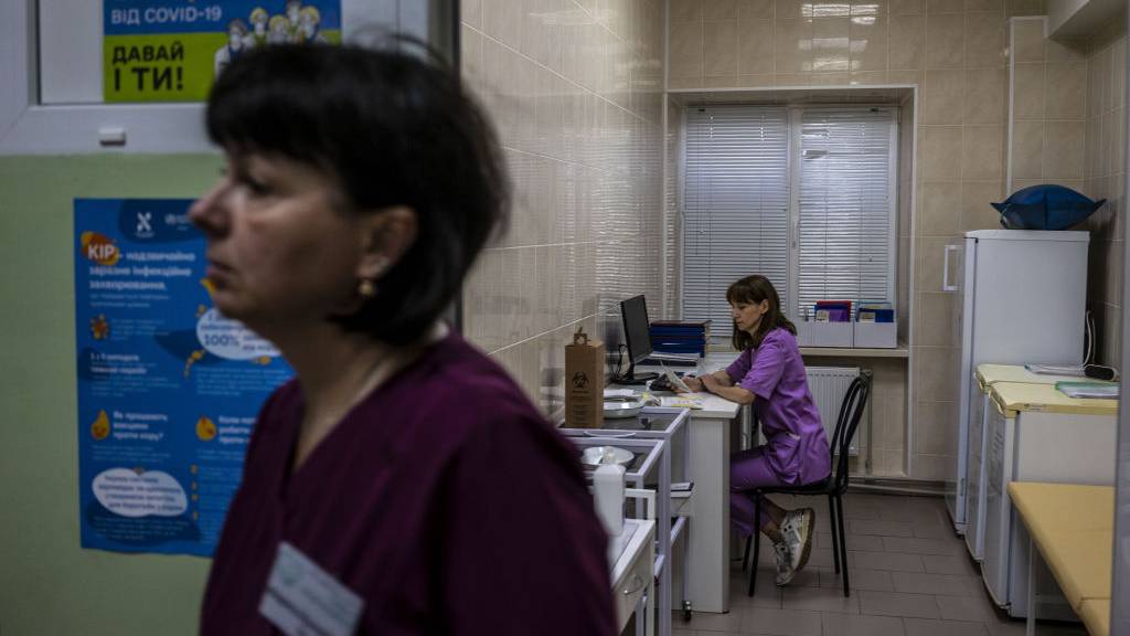 Женщинам закроют выезд с Украины, но не всем