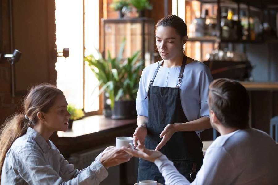5 вредных советов, как оказаться в чёрном списке ресторанов. Фото © Shutterstock