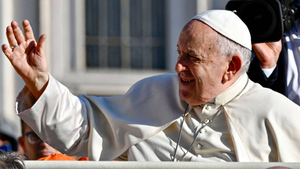 Офис Зеленского объявил папу римского "пророссийским" и отказался от помощи Ватикана