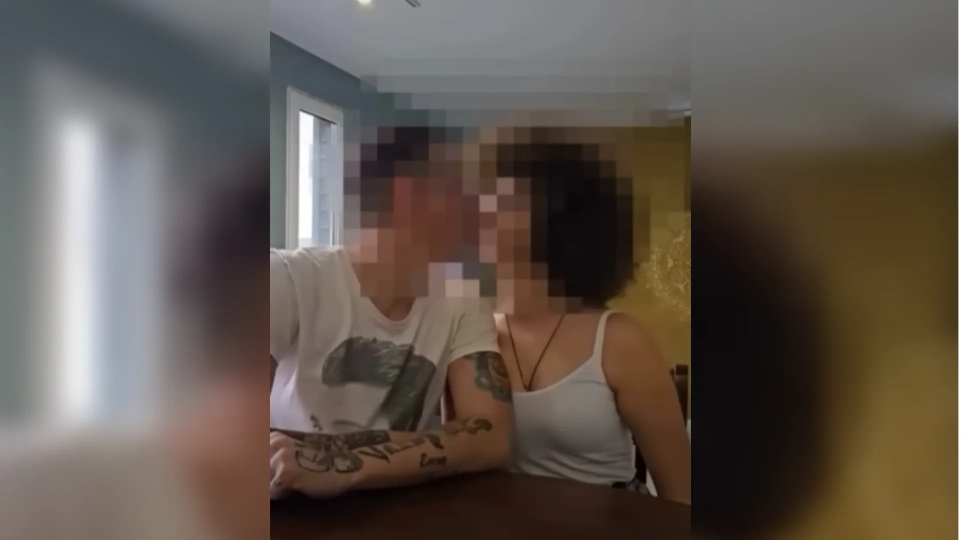 МВД проверит блогера из Анапы из-за ролика с поцелуем в губы с 12-летней дочерью