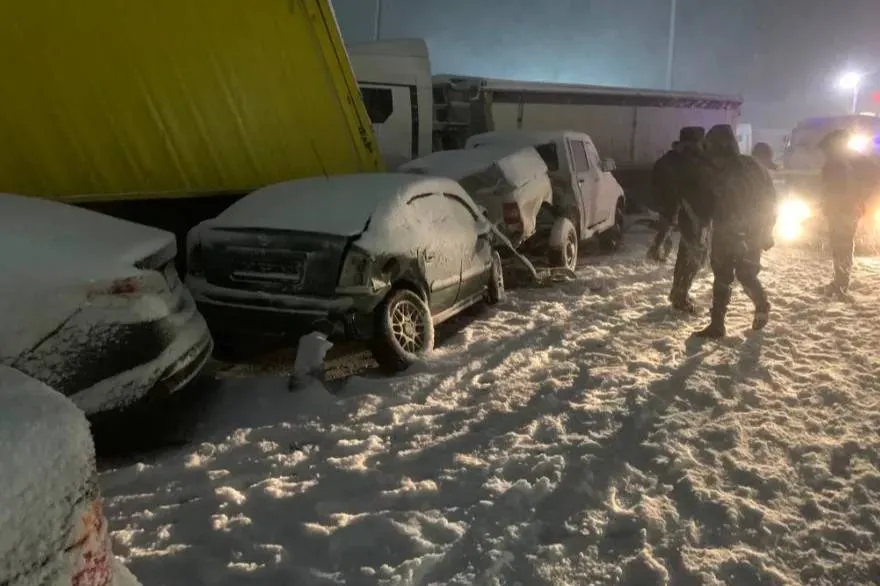Ребёнок и семеро взрослых пострадали в жёстком массовом ДТП под Ереваном